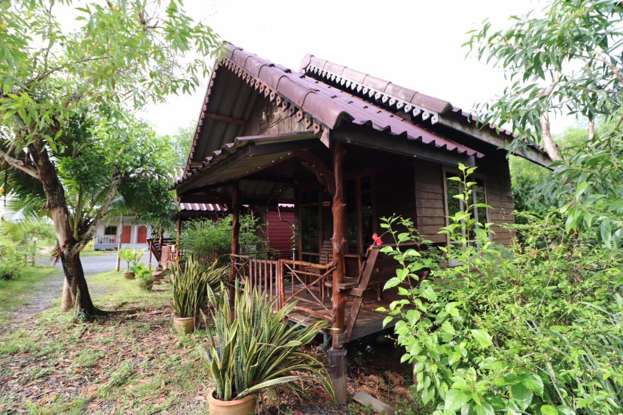 Suchanaree@Laemngop Trat Exterior foto