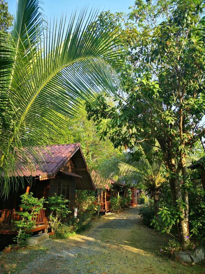 Suchanaree@Laemngop Trat Exterior foto